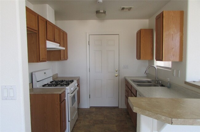 Building Photo - 1523 Ilona Dr