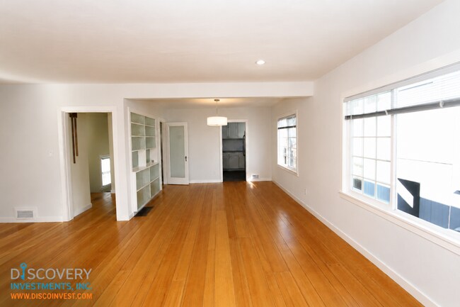 Building Photo - Beacon St. 573-575 (For Approvals, Email ALL Owners)