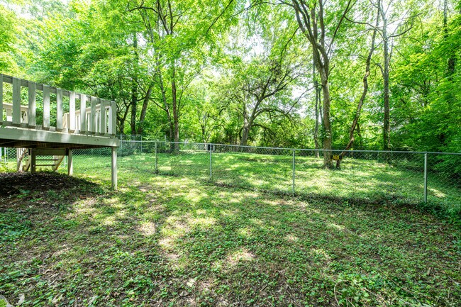 Building Photo - 320 Beechwood Dr