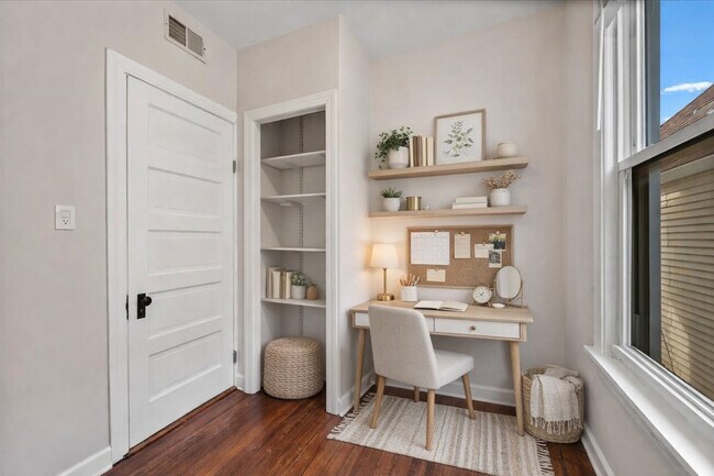 Building Photo - 2939 N Ashland Ave