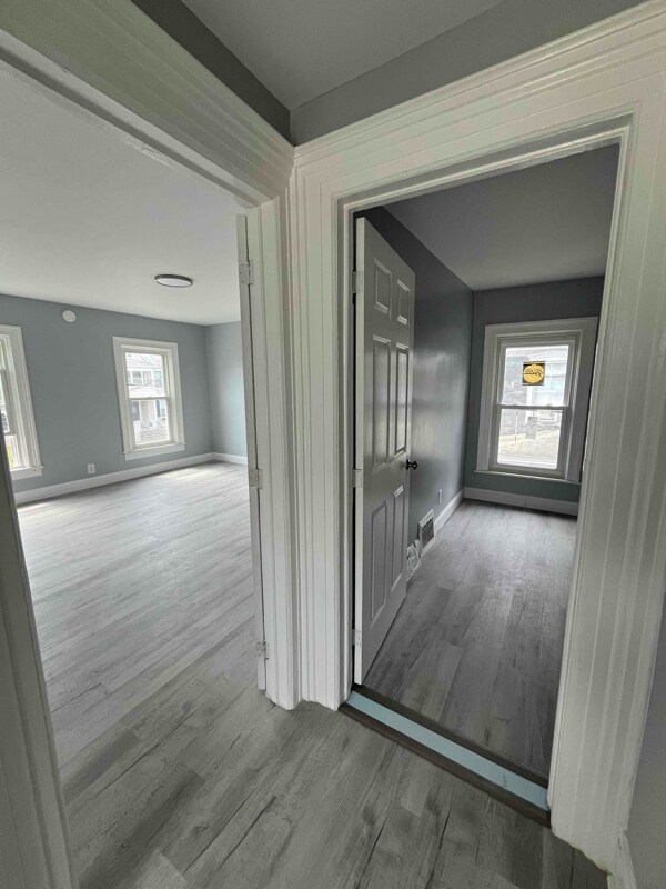 Building Photo - 414 N Bellinger St