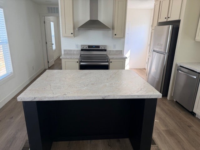 Building Photo - 2060 N Center St