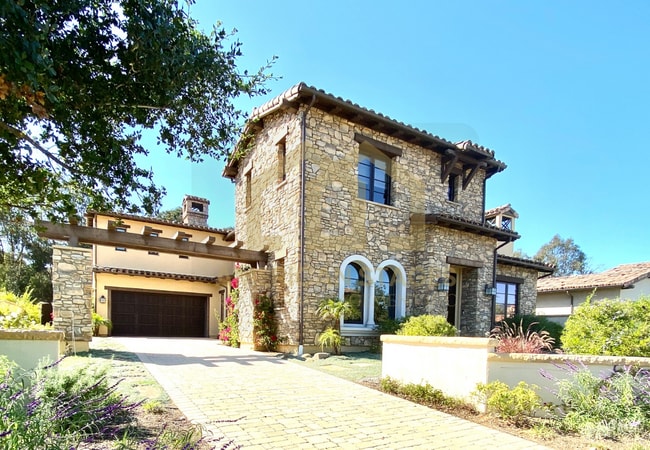 Building Photo - 347 Island Oak Ln