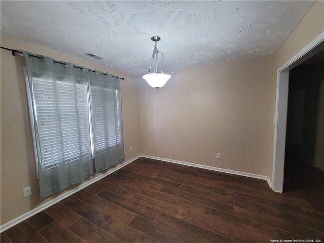 Building Photo - 3608 Crosswinds Dr