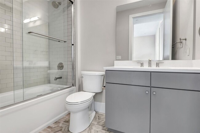 Building Photo - 16460 Wildhorse Lk Blvd