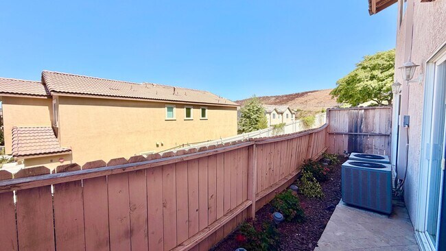 Building Photo - Lovely Downstairs, Entry-Level, End Unit Condo in the Private Diamante HOA Community of Bonsall, ...