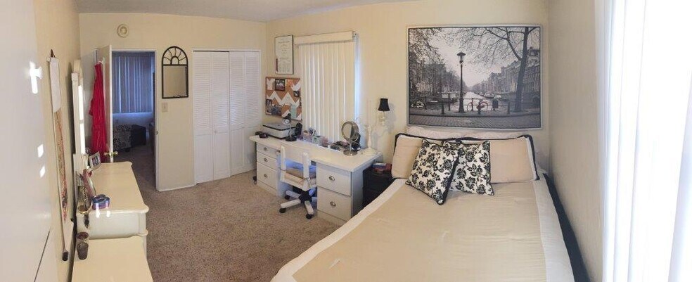 Building Photo - 4226 Wilson Ave