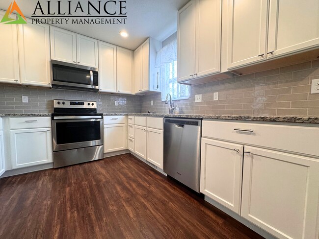 Building Photo - Beautiful Home in Rock Creek School District!