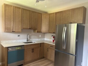 Building Photo - 422 Martin St