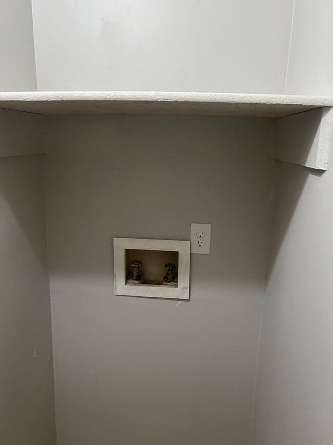 Building Photo - 3609 Juneau Rd