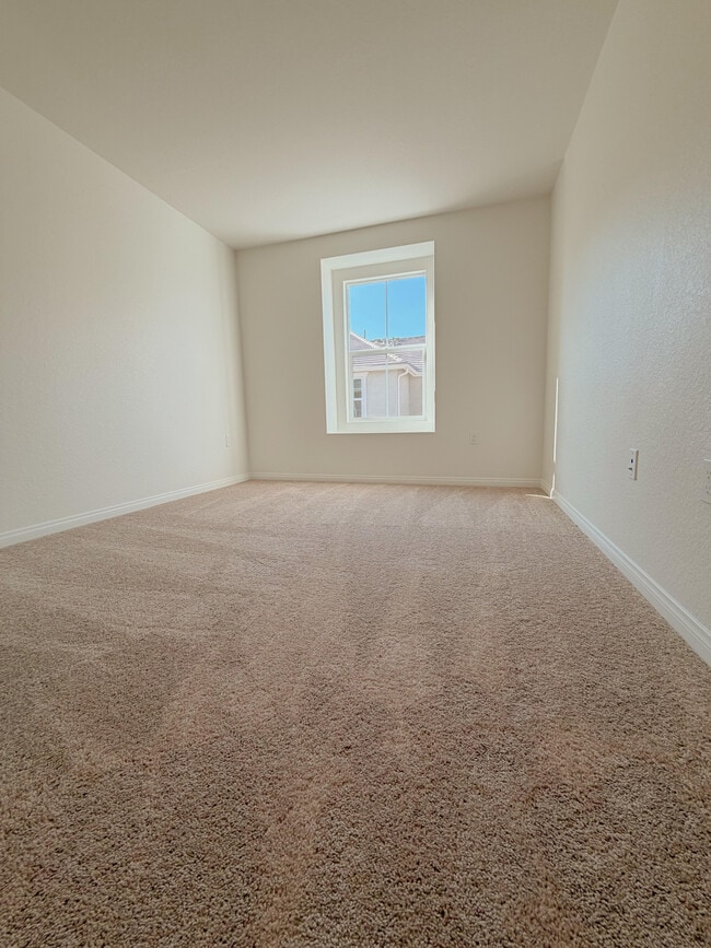 Building Photo - 4253 E Rincon St