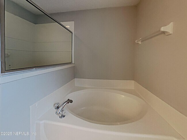 Building Photo - 6075 Scenic Meadow Ln