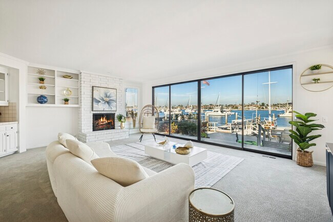 Building Photo - 1214 E Balboa Blvd