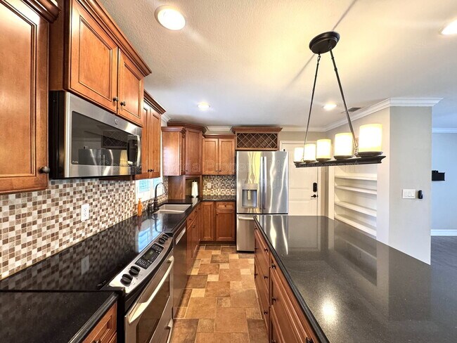 Building Photo - 3465 Balsam Dr