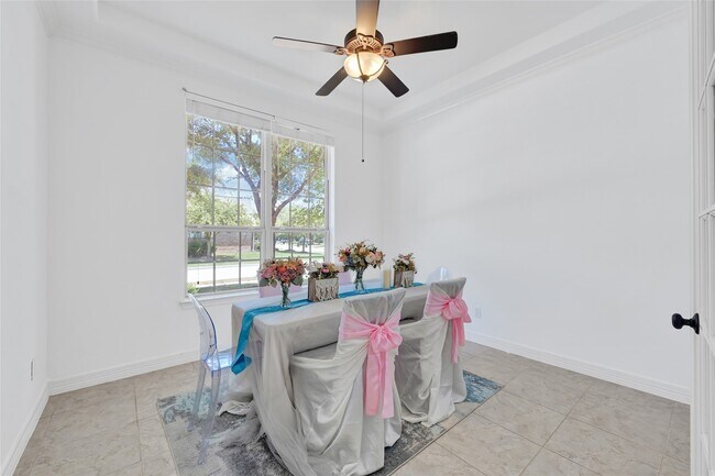 Building Photo - 27915 Genesis Manor Ln