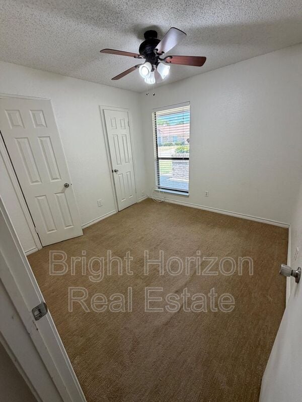 Building Photo - 3006 Post Oak Dr