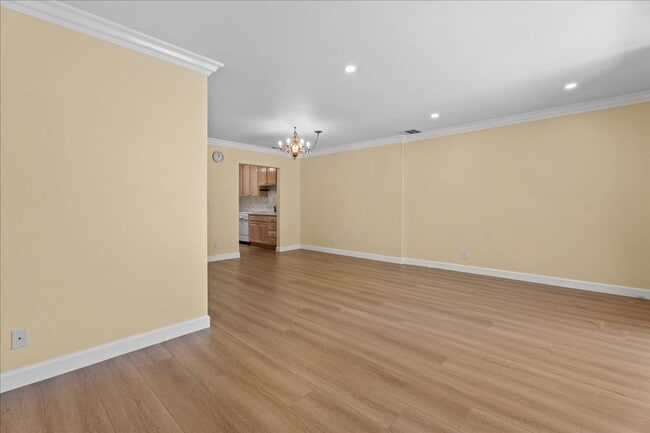 Building Photo - Updated Porter Ranch Townhome with Scenic ...