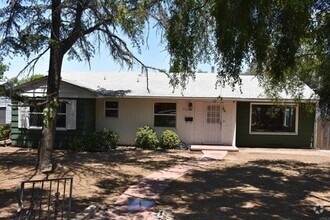 Building Photo - 203 Bayview Way