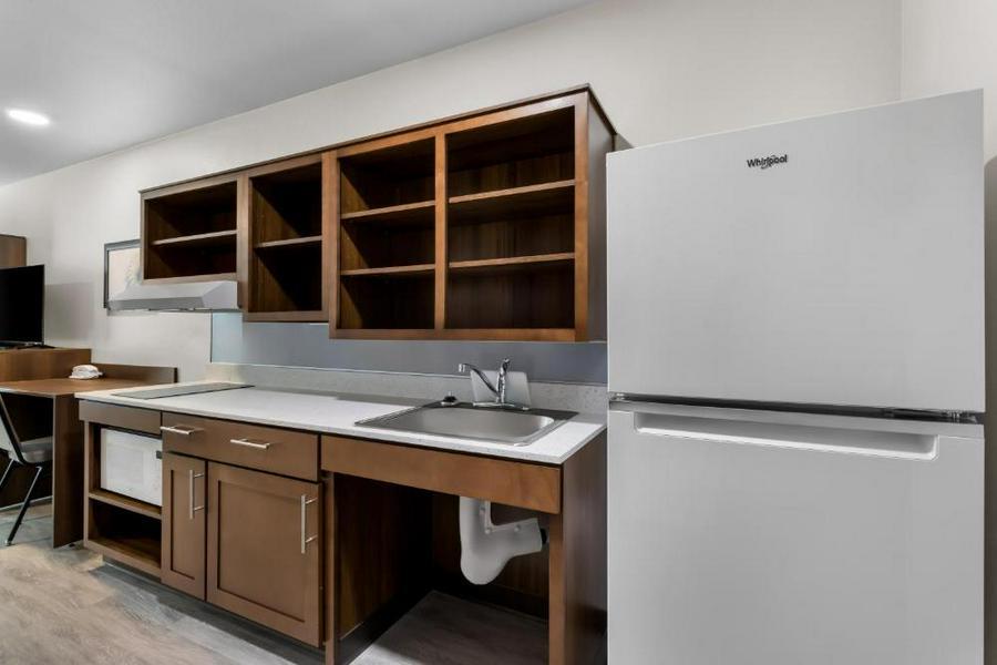 Building Photo - 1044 W Ave O 8