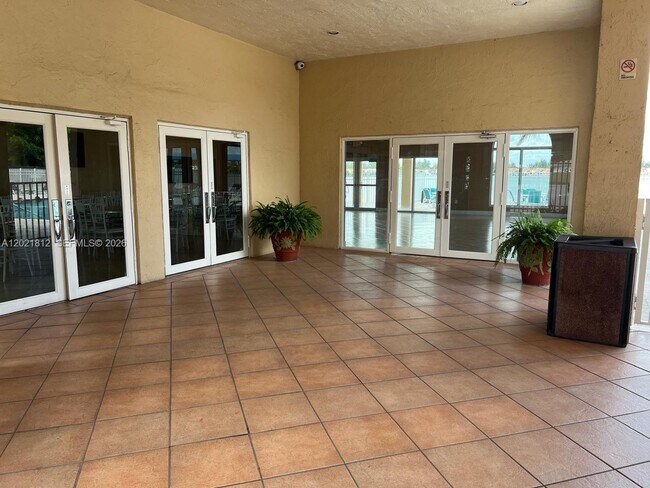 Building Photo - 1132 NW 125th Path