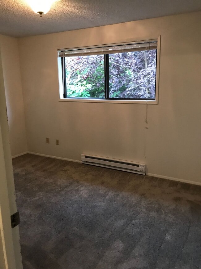 Building Photo - 5129 SE Cesar Estrada Chavez Blvd