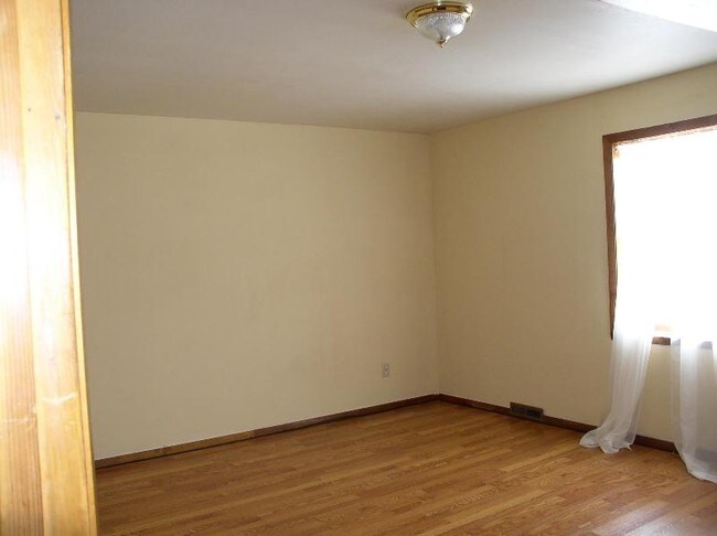 Bedroom - 163 E 9th St