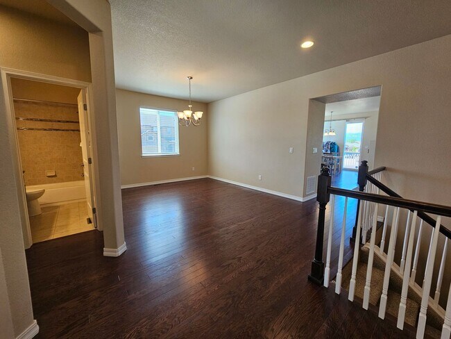 Building Photo - 3 Bed 3 Bath House in Wolf Ranch!!