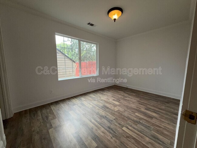 Building Photo - 1203 Stony Point Rd