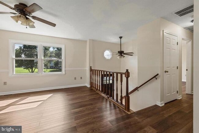 Building Photo - 136 Nightingale Ave