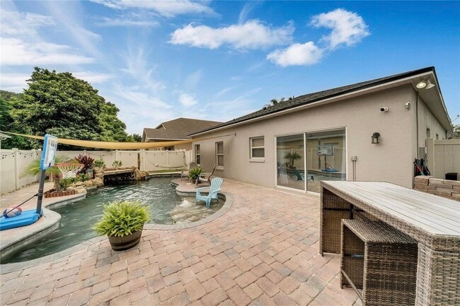Building Photo - 318 Clydesdale Cir