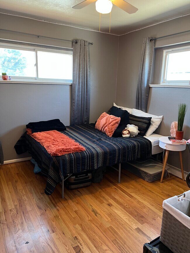 Building Photo - 1411 26th St