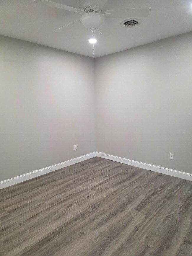 Building Photo - 101 N Locust St