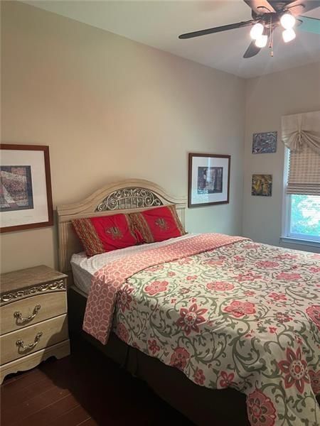 Building Photo - 1880 Willshire Glen