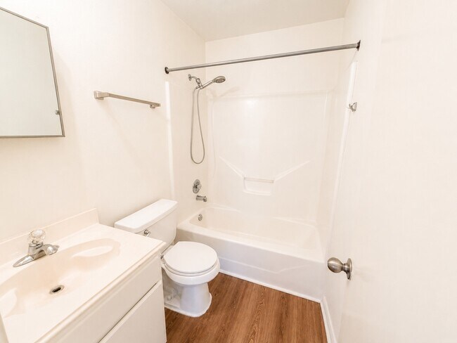 Building Photo - 18023 Lago Forest Dr