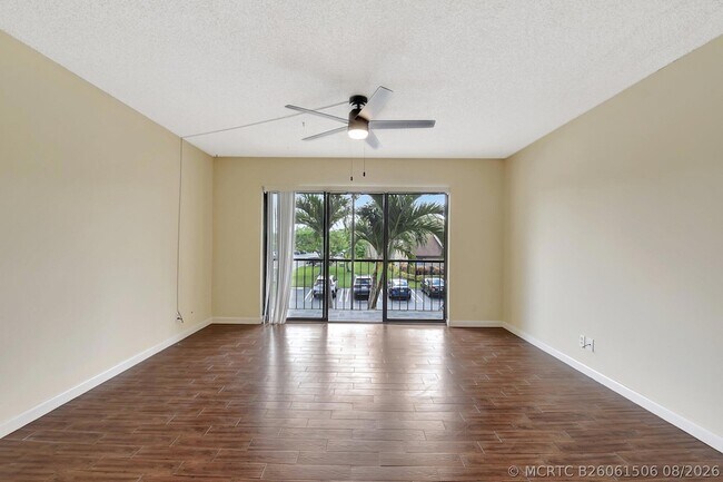 Building Photo - 616 Sea Pine Way