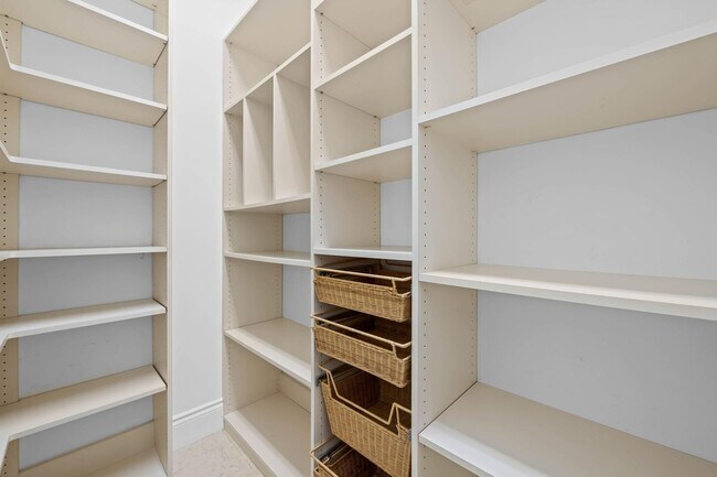 Building Photo - 861 Nafa Dr