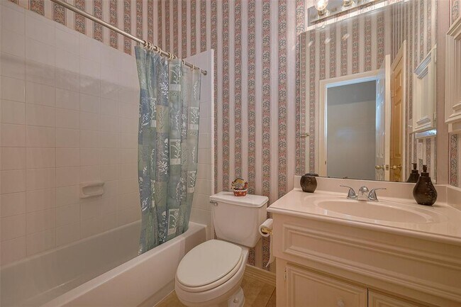 Building Photo - 4707 Gladesdale Park Ln
