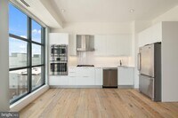 Building Photo - 240 N 2nd St