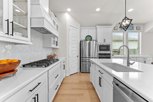 Building Photo - 21215 Palm Arbor Dr
