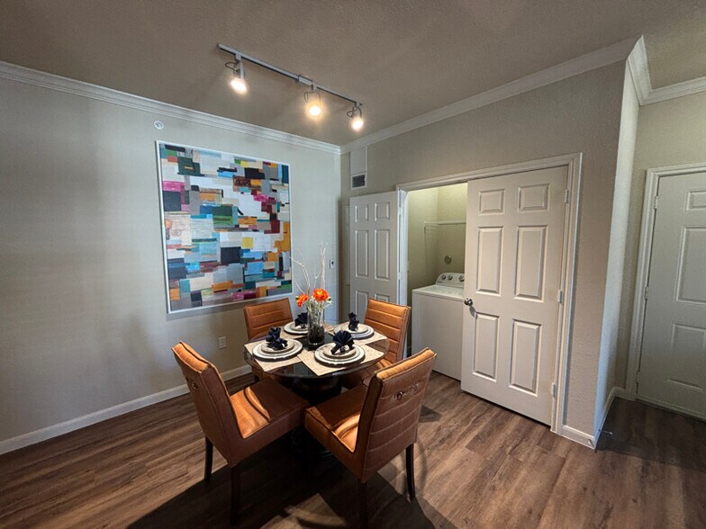 Building Photo - 1811 Medical Pkwy