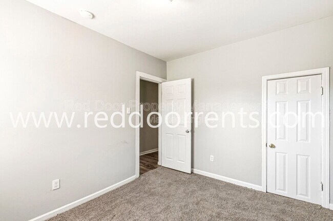 Building Photo - 3207 N Arsenal Ave