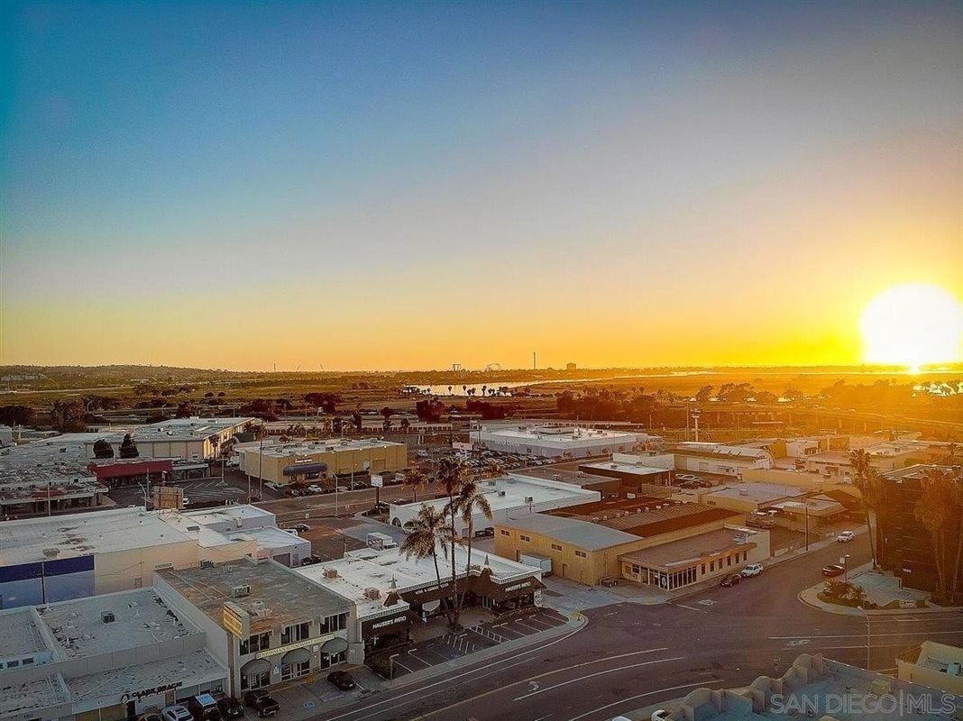 Building Photo - 5038 Savannah St