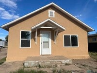 Building Photo - 1009 S Lea Ave