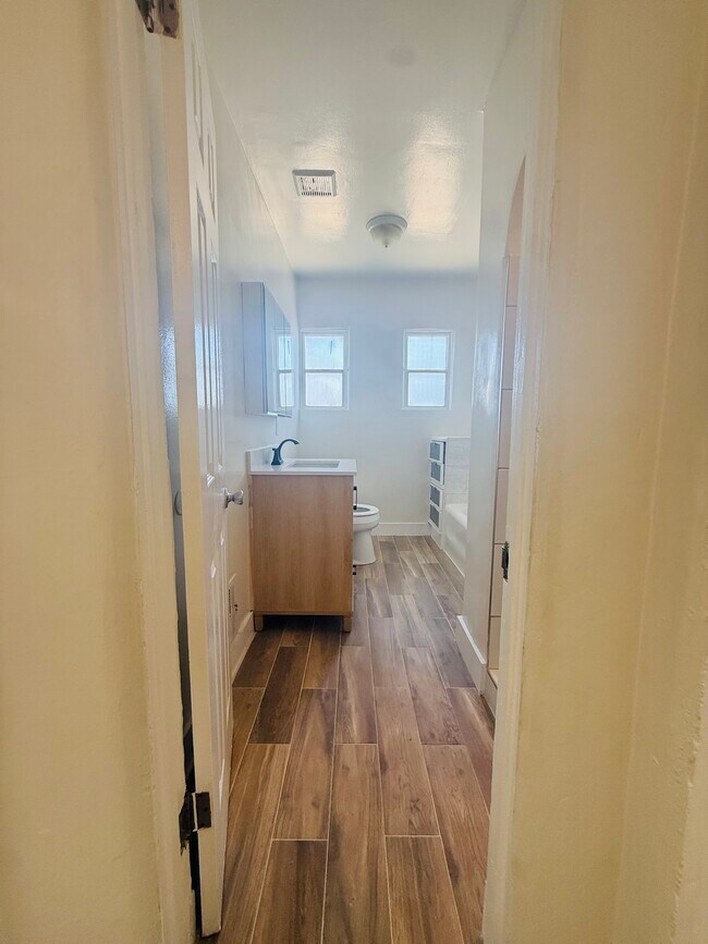 Building Photo - 818 Shenandoah St