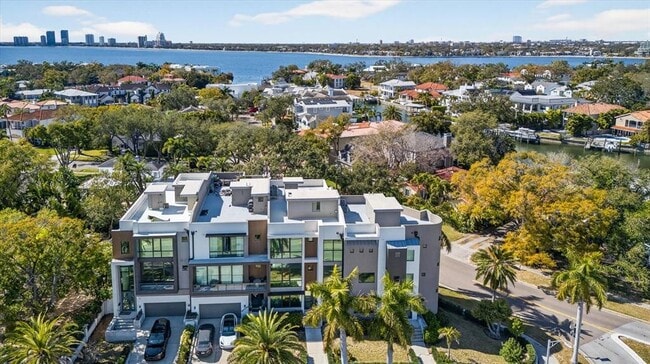 Building Photo - 94 W Davis Blvd