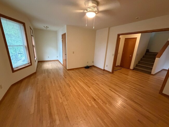 Building Photo - 419 W Doty St