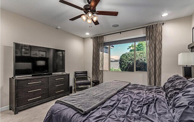 Building Photo - 5059 N 183rd Ln