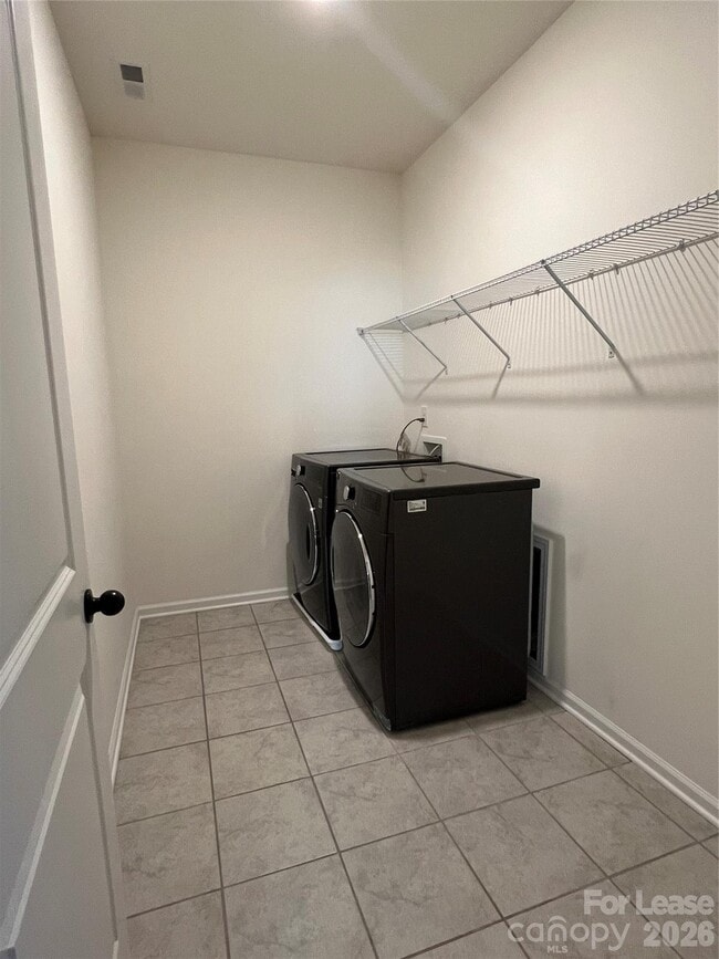 Building Photo - 5016 Britannia Blvd