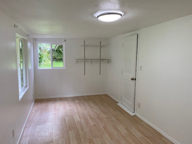 Large Bonus room provides extra room for gatherings or whatever you desire - 1594 Kaunala Pl