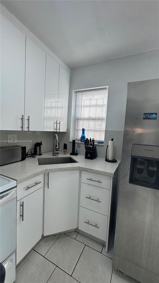 Building Photo - 7989 NW 7th St